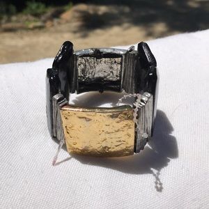 Artisan.. wide bracelet🌺